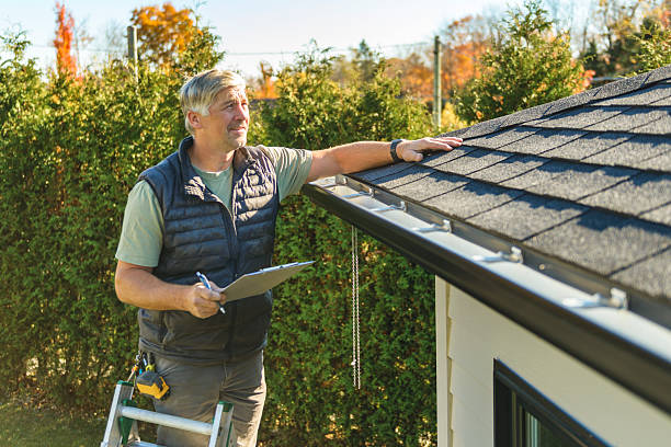 Professional Emergency Roof Repair technician working in Mascot, TN